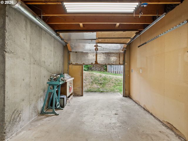 1409 Sw CHASTAIN Ave, Gresham, OR 97080