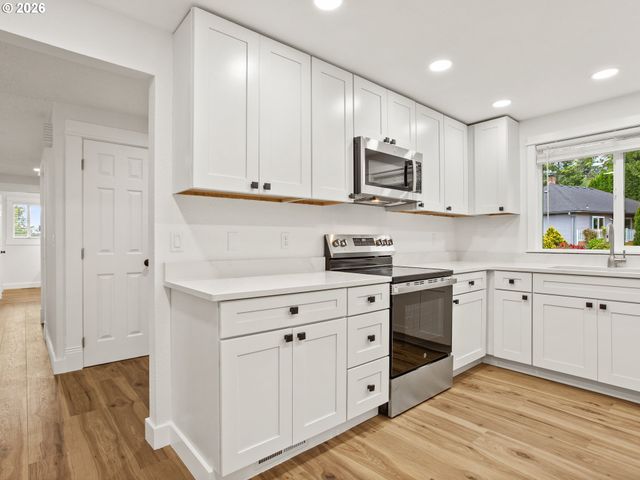 1409 Sw CHASTAIN Ave, Gresham, OR 97080