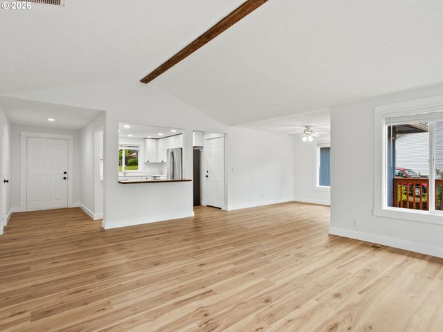 1409 Sw CHASTAIN Ave, Gresham, OR 97080