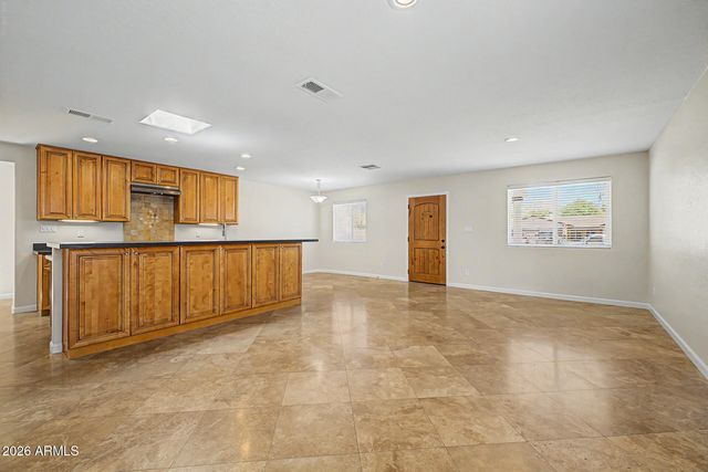 2447 E LARKSPUR Drive, Phoenix, AZ 85032