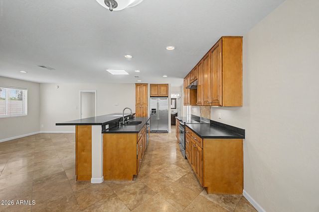 2447 E LARKSPUR Drive, Phoenix, AZ 85032