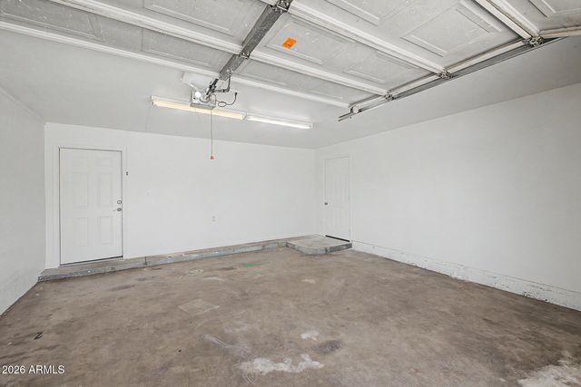 2447 E LARKSPUR Drive, Phoenix, AZ 85032