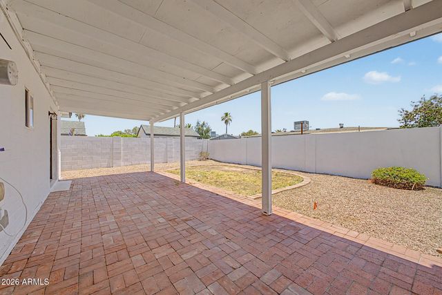 2447 E LARKSPUR Drive, Phoenix, AZ 85032