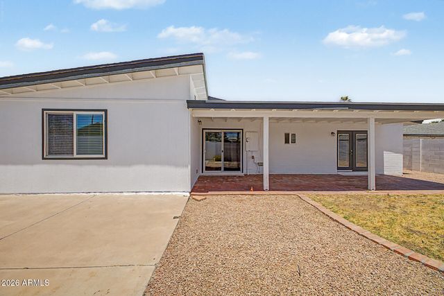 2447 E LARKSPUR Drive, Phoenix, AZ 85032