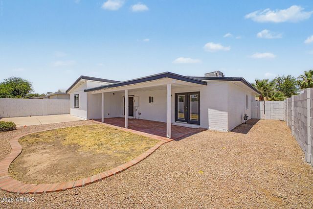 2447 E LARKSPUR Drive, Phoenix, AZ 85032