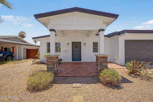 2447 E LARKSPUR Drive, Phoenix, AZ 85032