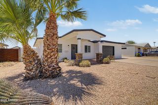 2447 E LARKSPUR Drive, Phoenix, AZ 85032