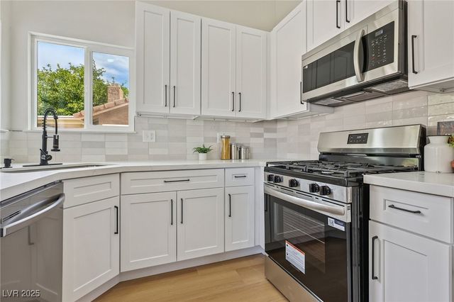 2854 Mahogany Grove Avenue, Henderson, NV 89074