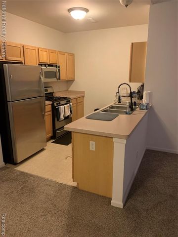 40474 Blythefield Lane, Canton, MI 48188