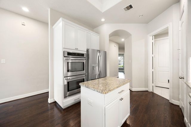915 Abelia Avenue, Richmond, TX 77406
