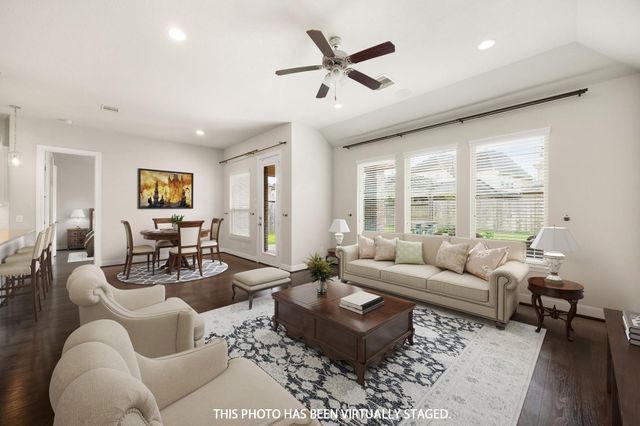 915 Abelia Avenue, Richmond, TX 77406