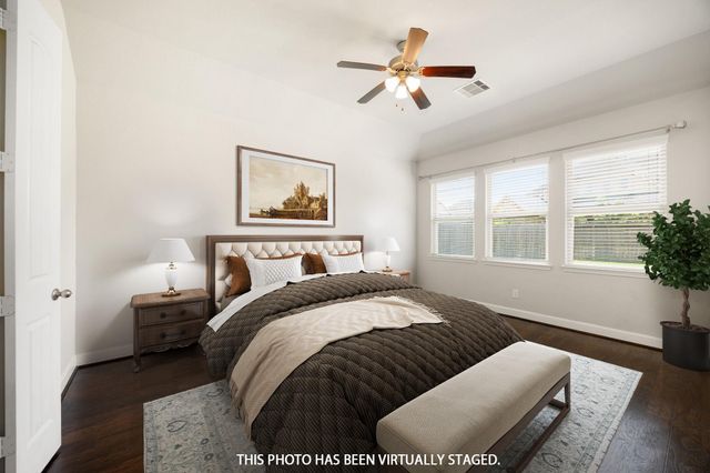 915 Abelia Avenue, Richmond, TX 77406