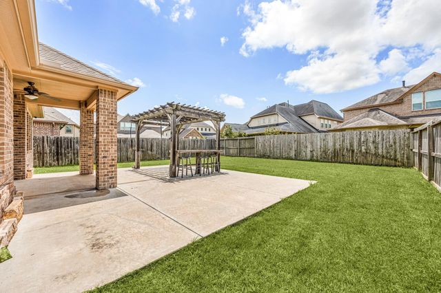 915 Abelia Avenue, Richmond, TX 77406