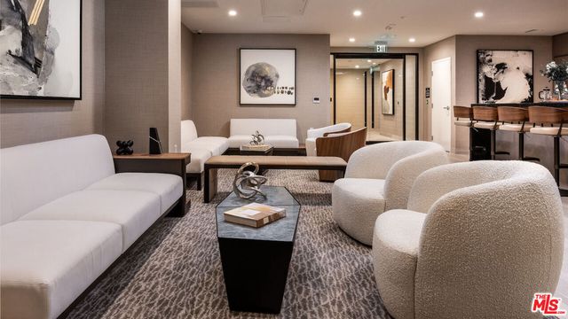 728 N Sweetzer Avenue 112, West Hollywood, CA 90069