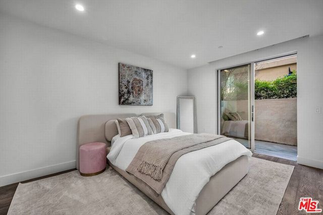 728 N Sweetzer Avenue 112, West Hollywood, CA 90069