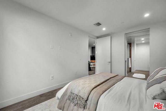 728 N Sweetzer Avenue 112, West Hollywood, CA 90069