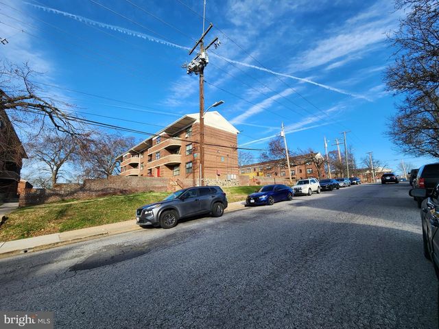 2723 ROUND RD, Baltimore, MD 21225