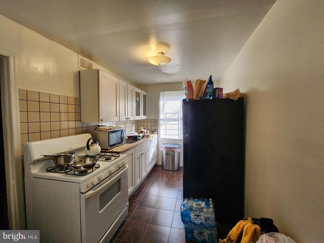 2723 ROUND RD, Baltimore, MD 21225