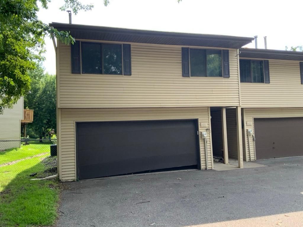401 Whispering Lane, Hastings, MN 55033