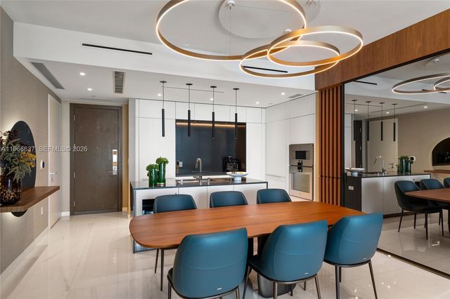 300 Biscayne Blvd Way 4005, Miami, FL 33131