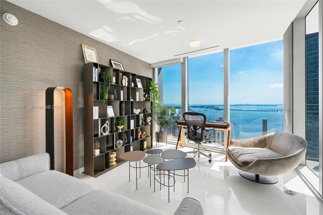 300 Biscayne Blvd Way 4005, Miami, FL 33131