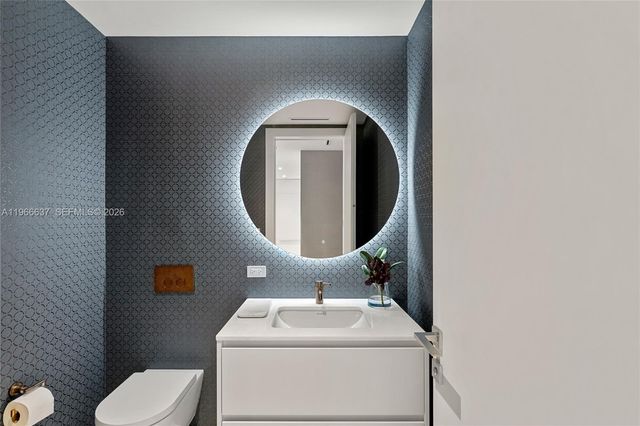 300 Biscayne Blvd Way 4005, Miami, FL 33131