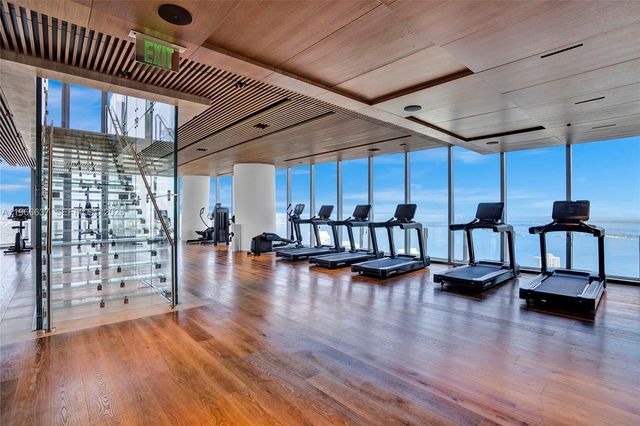 300 Biscayne Blvd Way 4005, Miami, FL 33131