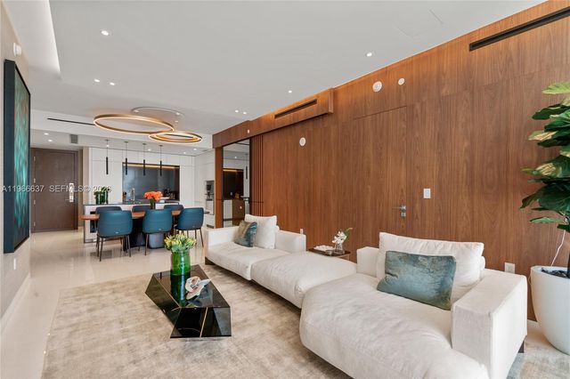 300 Biscayne Blvd Way 4005, Miami, FL 33131