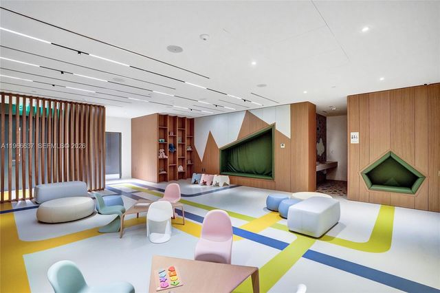 300 Biscayne Blvd Way 4005, Miami, FL 33131