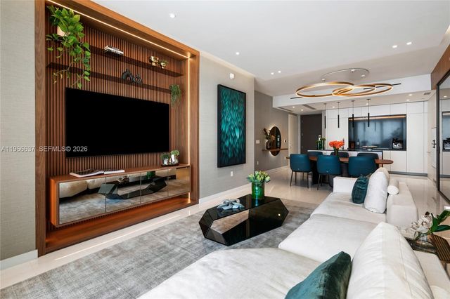 300 Biscayne Blvd Way 4005, Miami, FL 33131