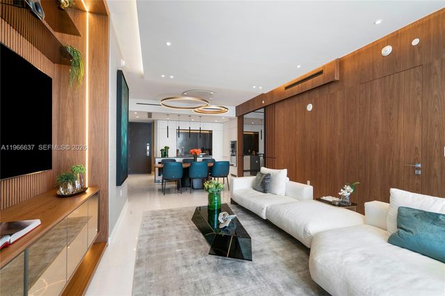 300 Biscayne Blvd Way 4005, Miami, FL 33131