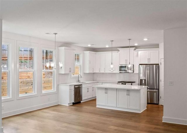 2432 Whites Ridge, Decatur, GA 30034