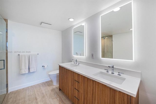 50 BISCAYNE BLVD 2706, Miami, FL 33132