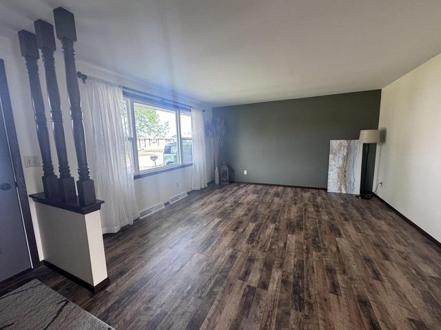 2704 N DAVID STREET, Appleton, WI 54914
