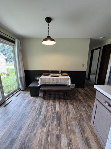 2704 N DAVID STREET, Appleton, WI 54914