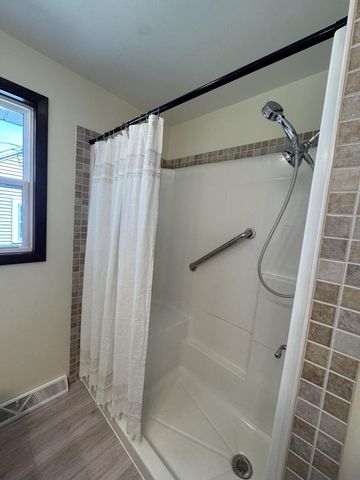2704 N DAVID STREET, Appleton, WI 54914