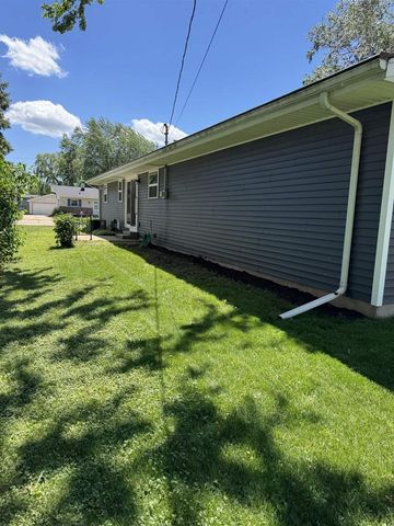 2704 N DAVID STREET, Appleton, WI 54914