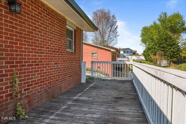 146 Circleview Drive, Johnson City, TN 37615