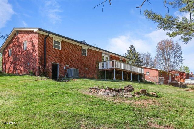 146 Circleview Drive, Johnson City, TN 37615