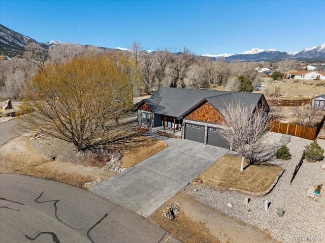 1100 E Sabeta Ave, Poncha Springs, CO 81242