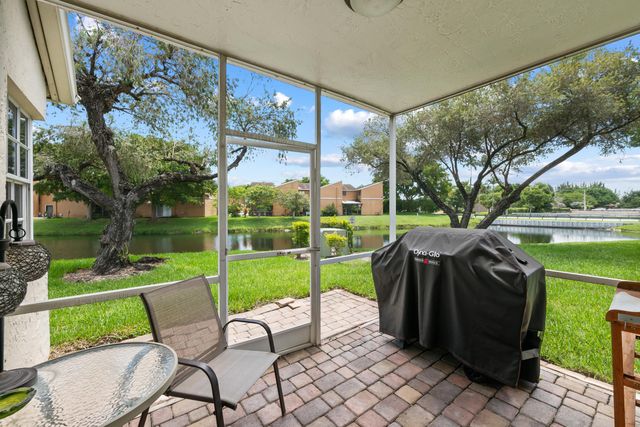 8211 NW 70th Street, Tamarac, FL 33321