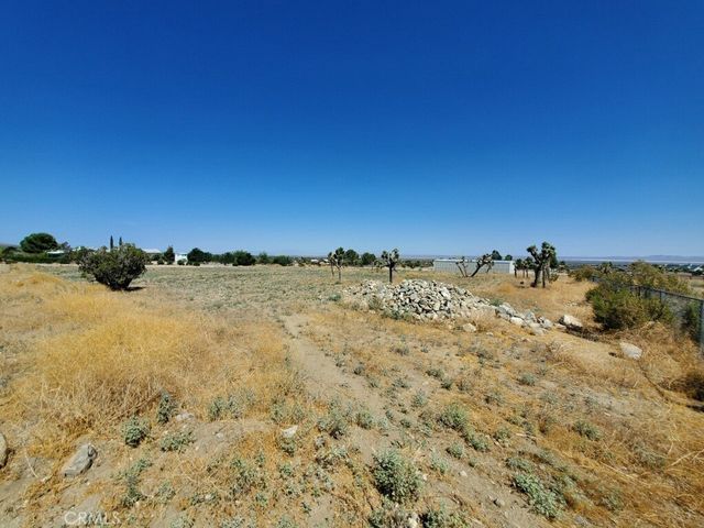 223 E Avenue S, Palmdale, CA 93591