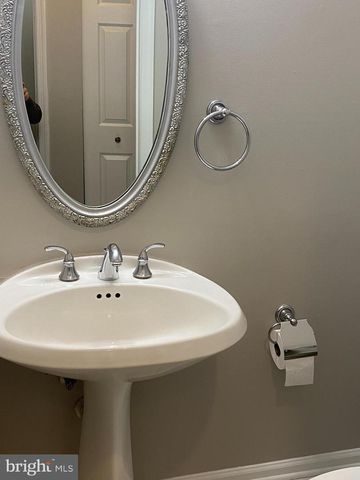 8326 GLASTONBURY CT, Annandale, VA 22003