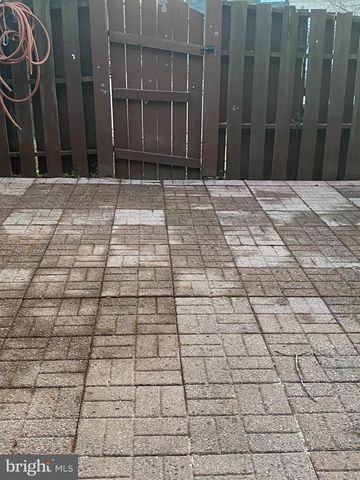 8326 GLASTONBURY CT, Annandale, VA 22003