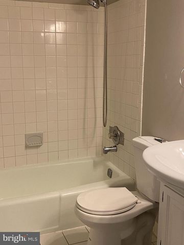 8326 GLASTONBURY CT, Annandale, VA 22003