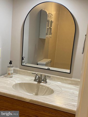 8326 GLASTONBURY CT, Annandale, VA 22003