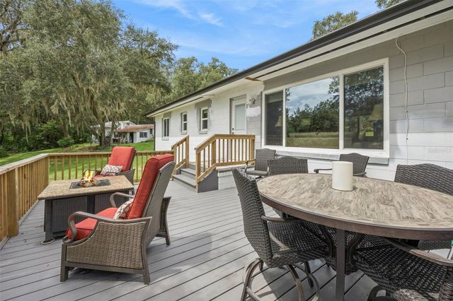 1476 SPRING LAKE ROAD, Fruitland Park, FL 34731