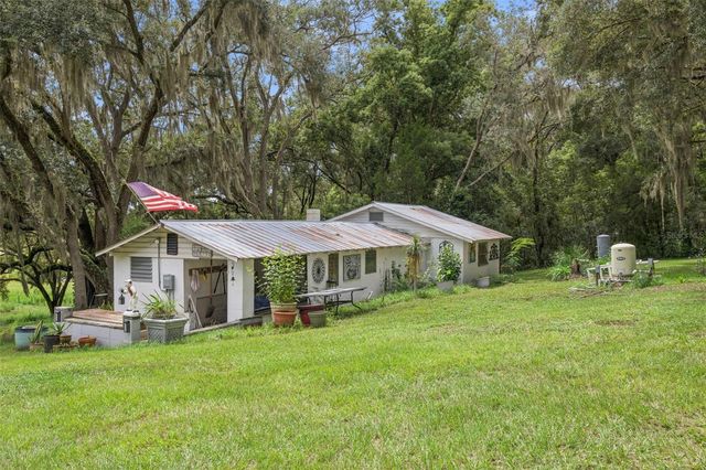 1476 SPRING LAKE ROAD, Fruitland Park, FL 34731