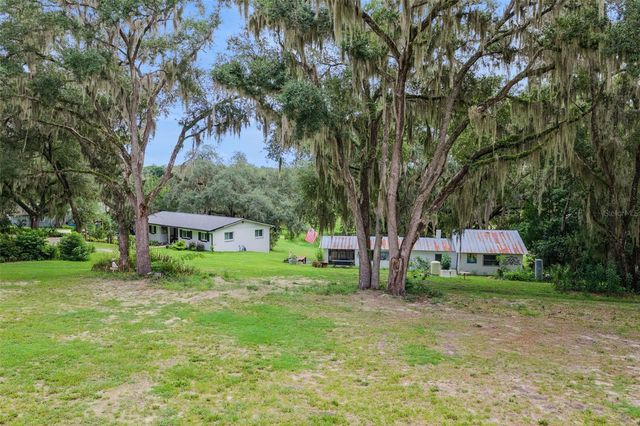 1476 SPRING LAKE ROAD, Fruitland Park, FL 34731