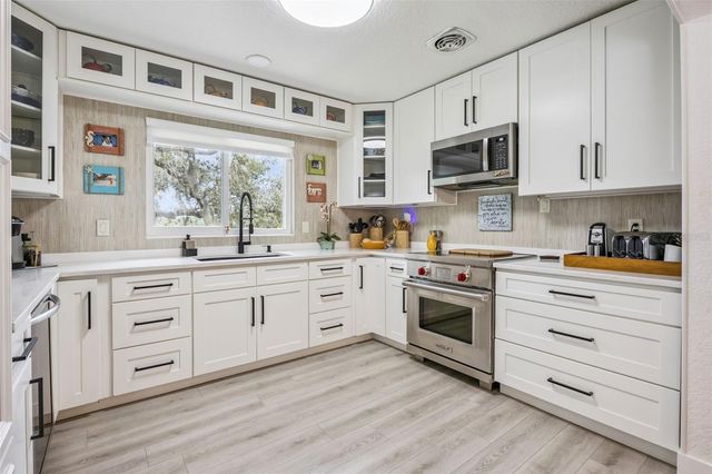 1476 SPRING LAKE ROAD, Fruitland Park, FL 34731